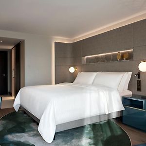 Signature King Room